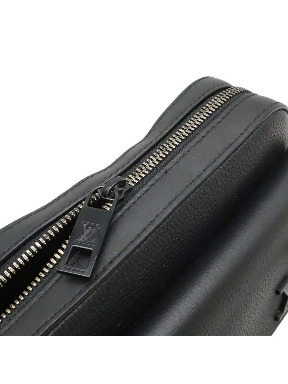 Louis Vuitton rank width